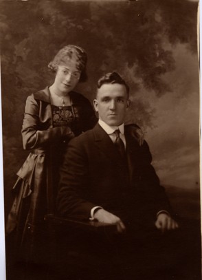 Arthur and Gladys (Benedict) Armstrong, wedding photo
